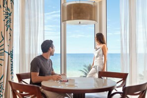 Literie de qualité supérieure, surmatelas, minibar