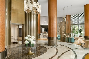 Hotel entrance and lobby at Trump International Beach Resort