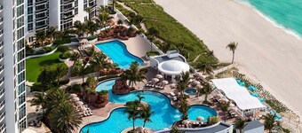 Trump International Beach Resort