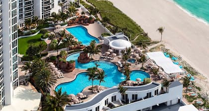 Trump International Beach Resort