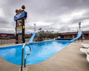 Seasonal outdoor pool