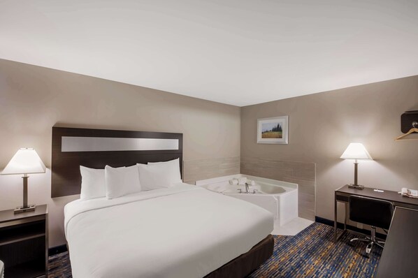 Suite, 1 King Bed, Non Smoking, Jetted Tub