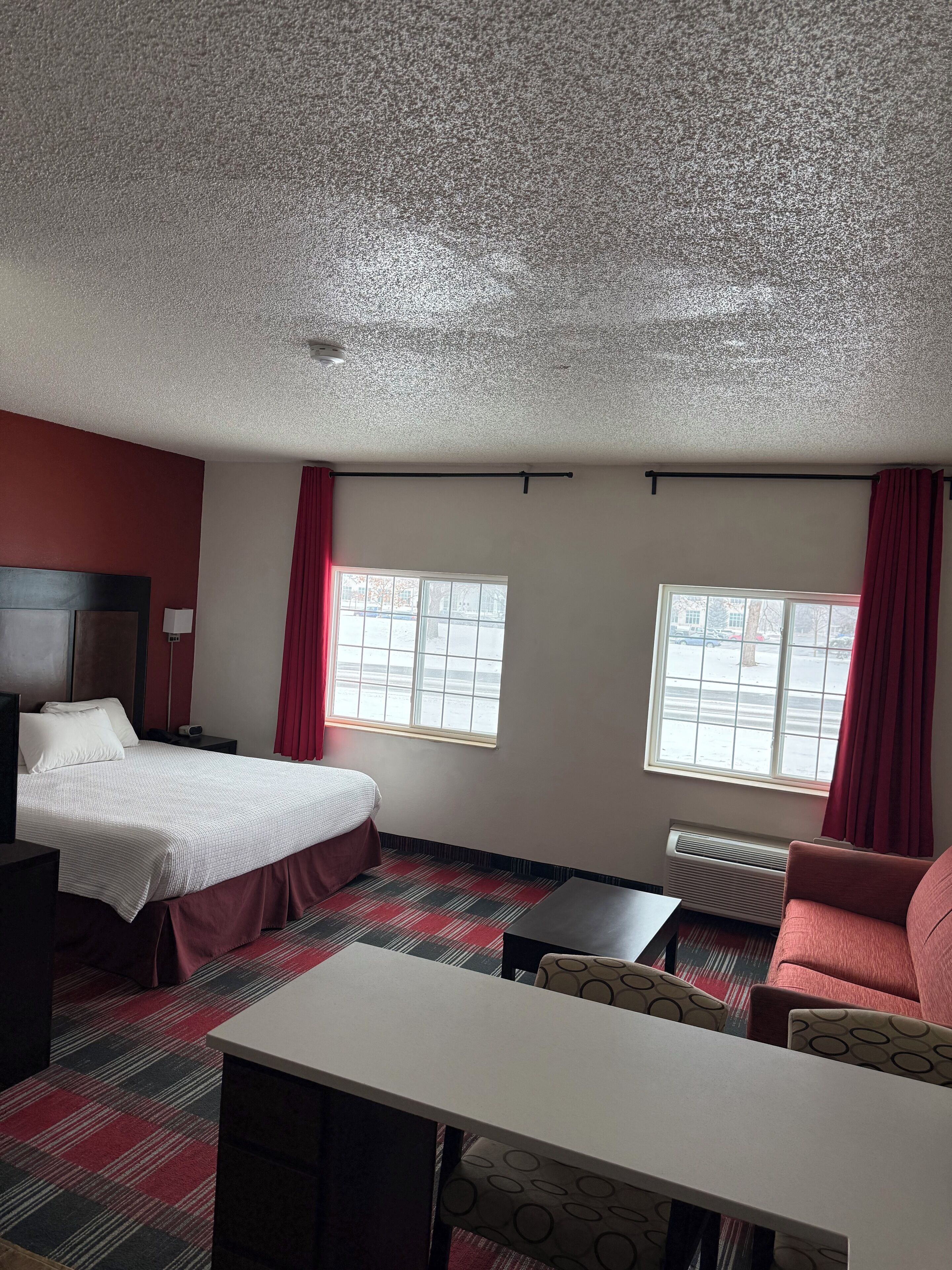 1 King Bed with Sofa/Kitchenette Non-Smoking | Desk, laptop workspace, free WiFi, bed sheets