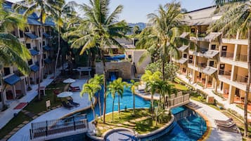 Outdoor pool, pool loungers