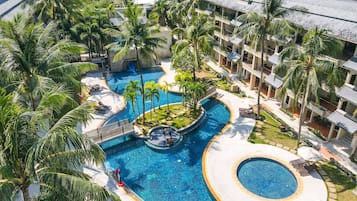 Outdoor pool, pool loungers