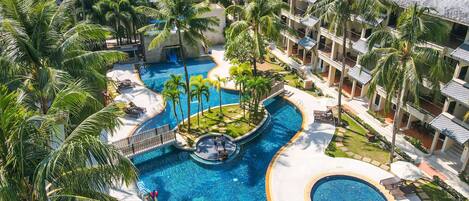Outdoor pool, sun loungers