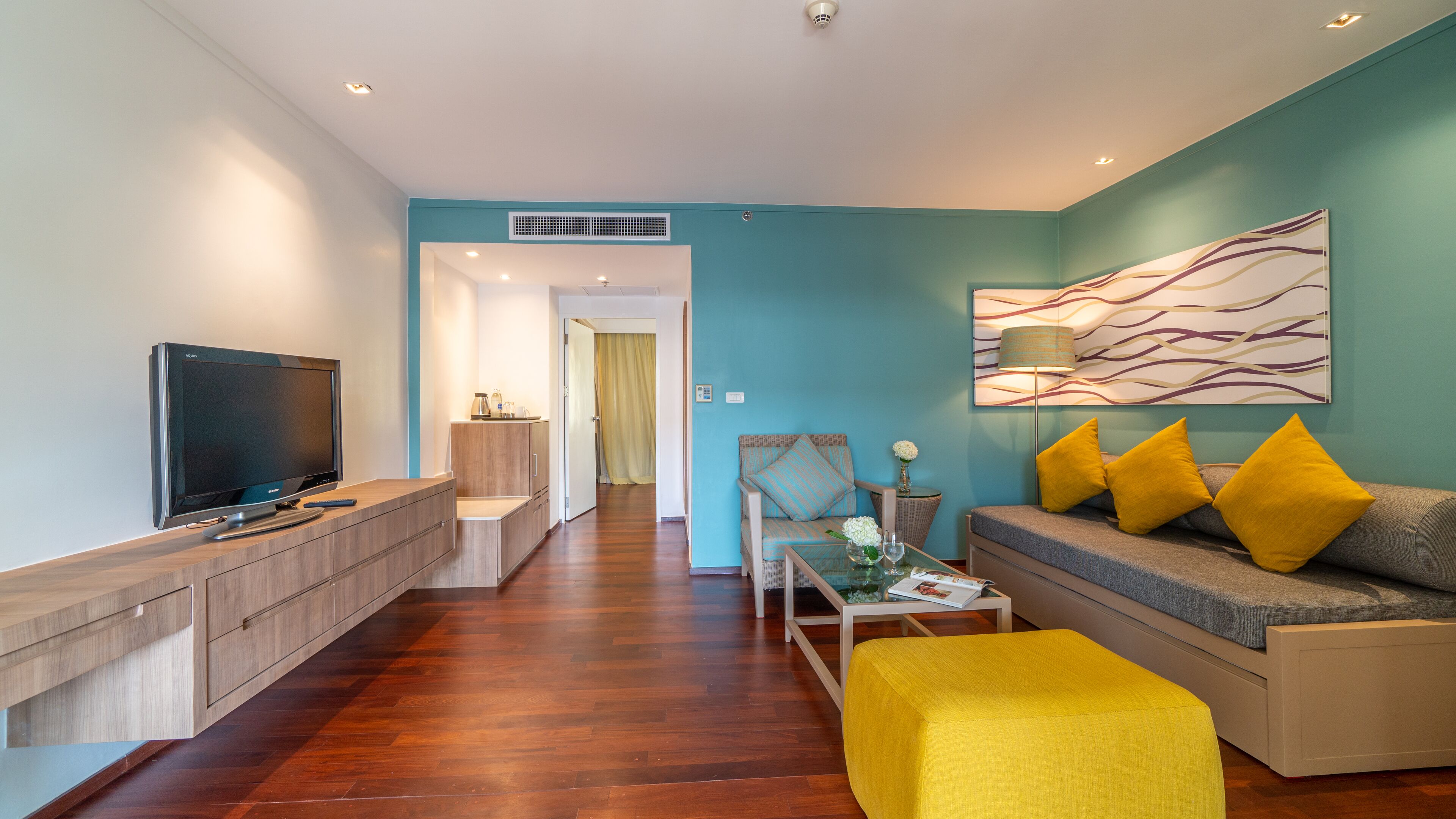 suite, 1 bedroom, terrace | living area | led tv