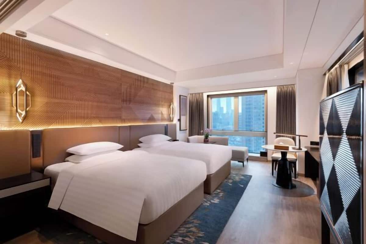 Minibar, in-room safe, desk, blackout curtains