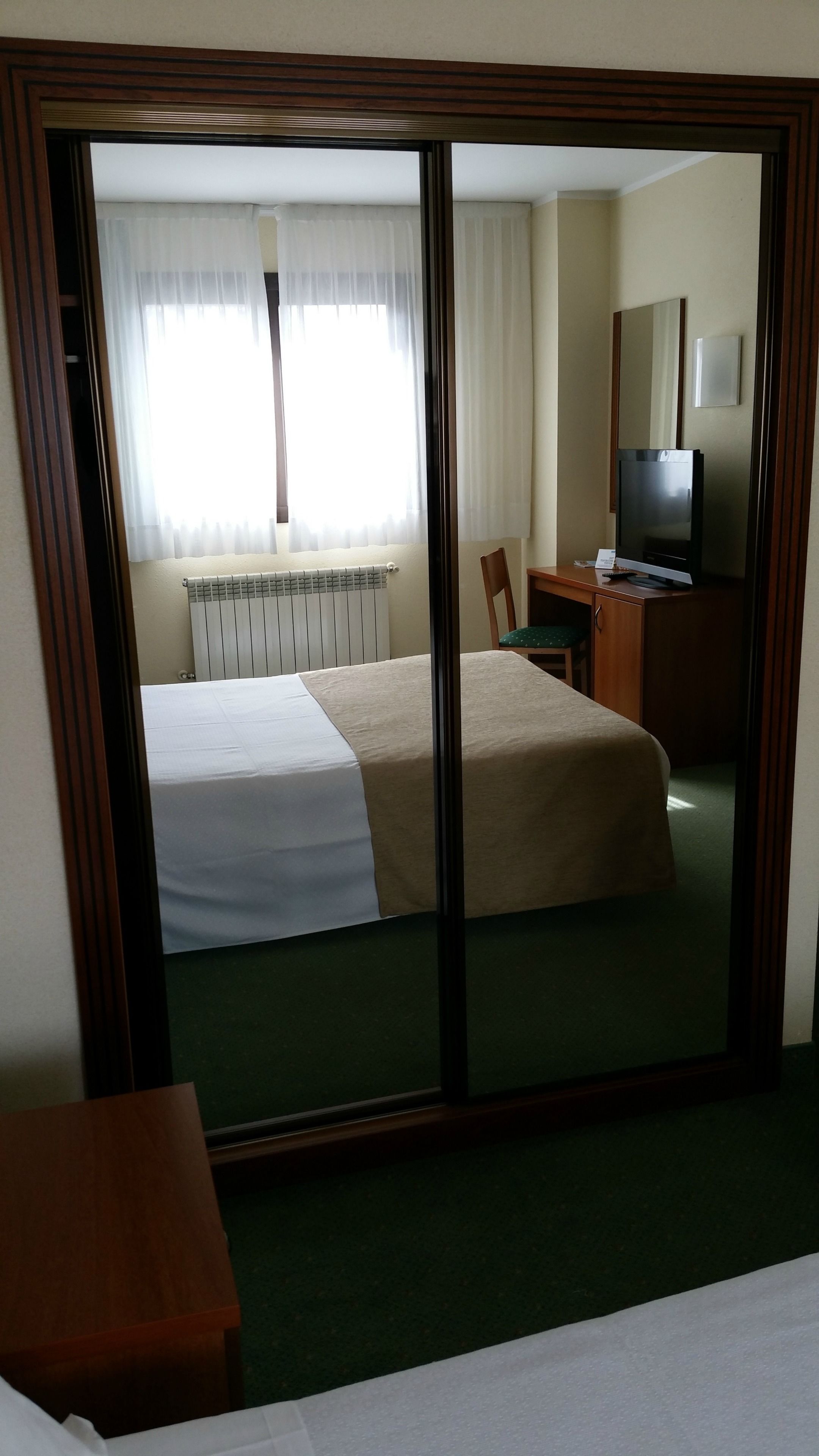 double room single use | in-room safe, desk, soundproofing, rollaway beds