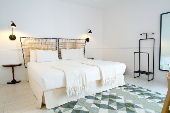 Minibar, in-room safe, free WiFi, bed sheets