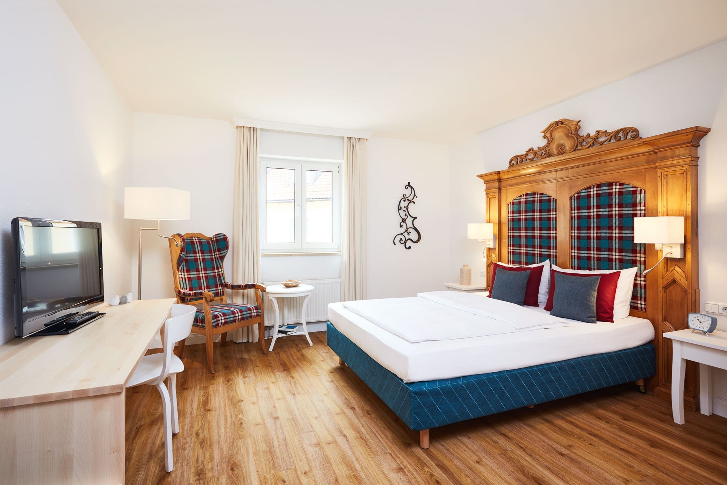 1 bedroom, premium bedding, in-room safe, desk