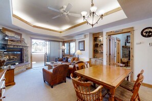 Condo, 3 Bedrooms | Living area