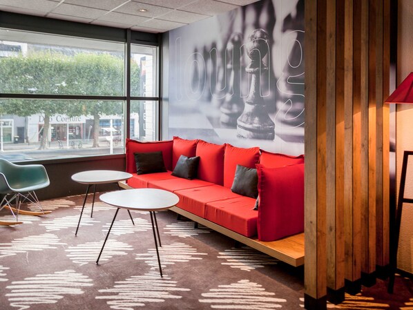 Lounge - ibis Lorient Centre Gare (Lorient)