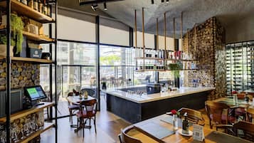 Bar (en la propiedad)