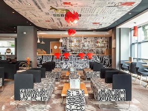 Bar (in der Unterkunft)