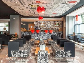 Bar (on property) - ibis London Wembley (Wembley)
