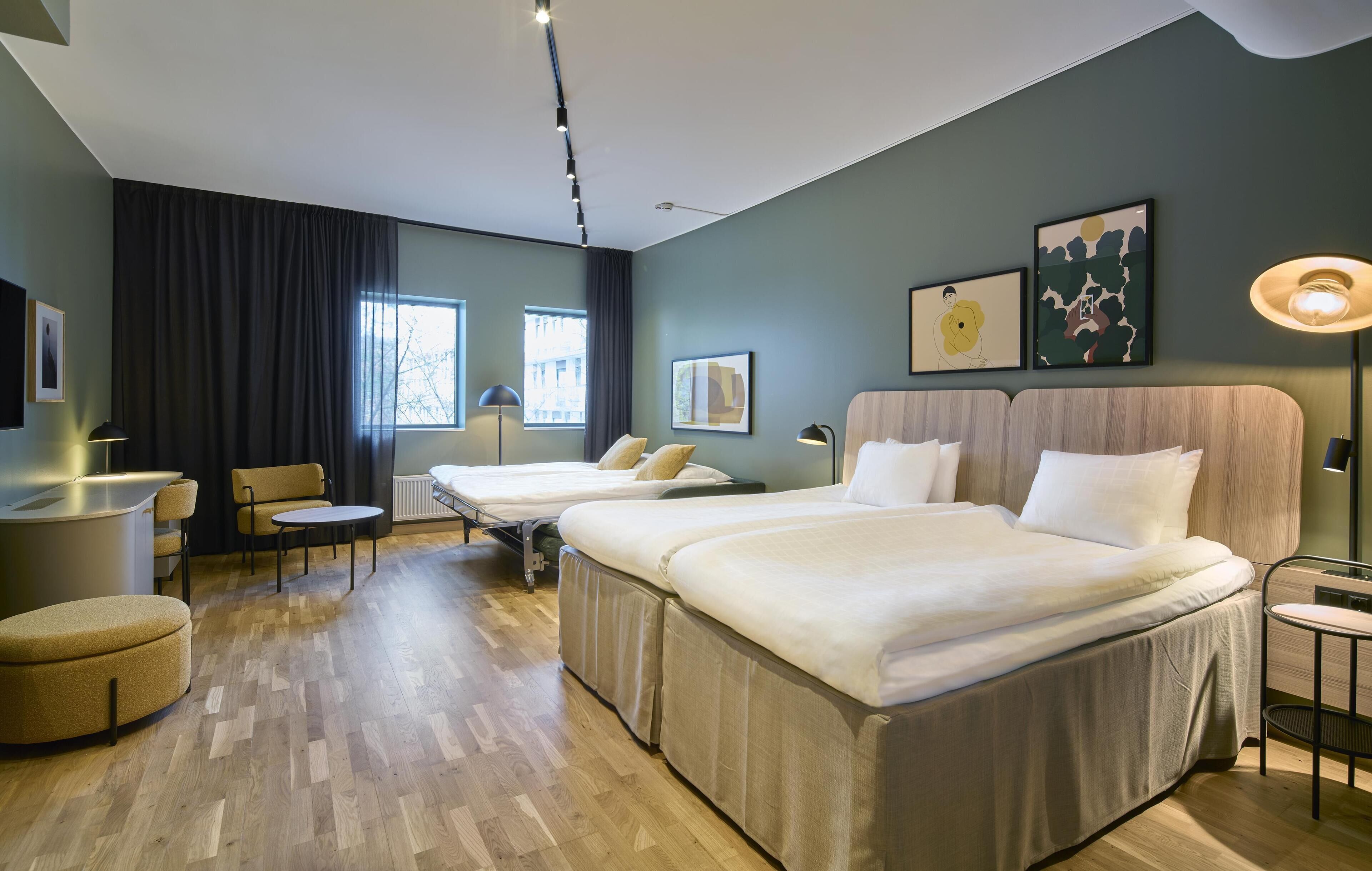 Family Room (Superior) | In-room safe, desk, iron/ironing board, free WiFi