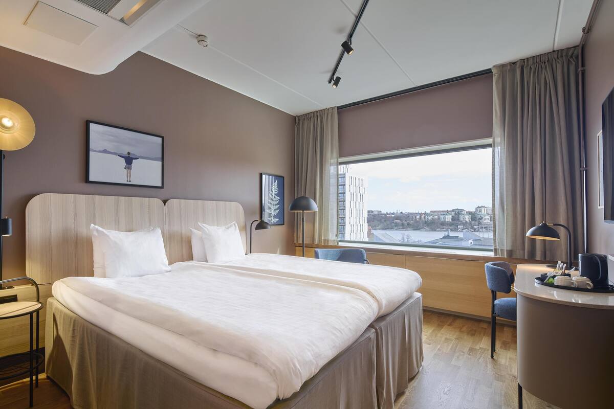In-room safe, desk, iron/ironing board, WiFi (free)