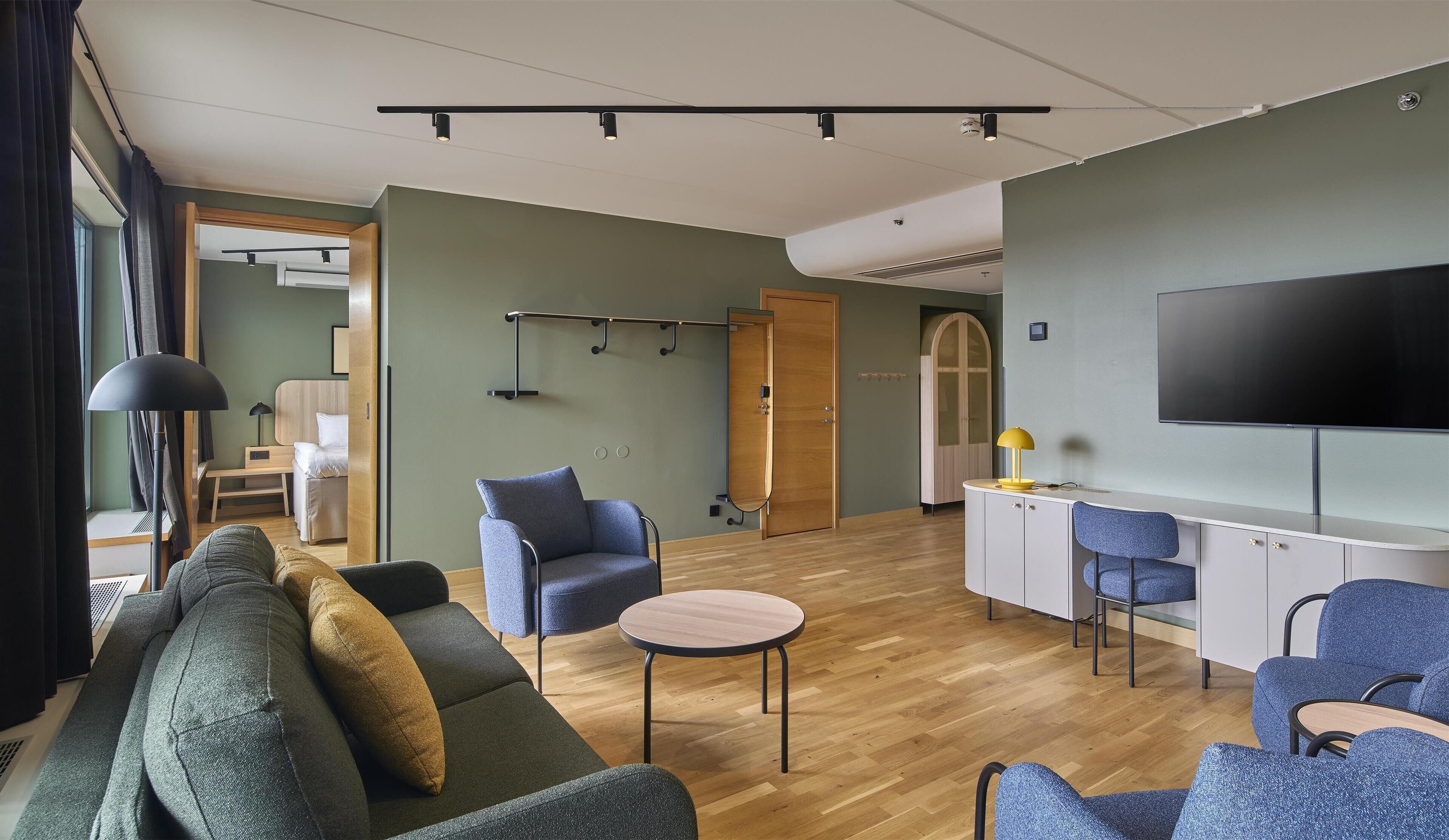 presidential suite | 1 bedroom, in-room safe, desk, iron/ironing board