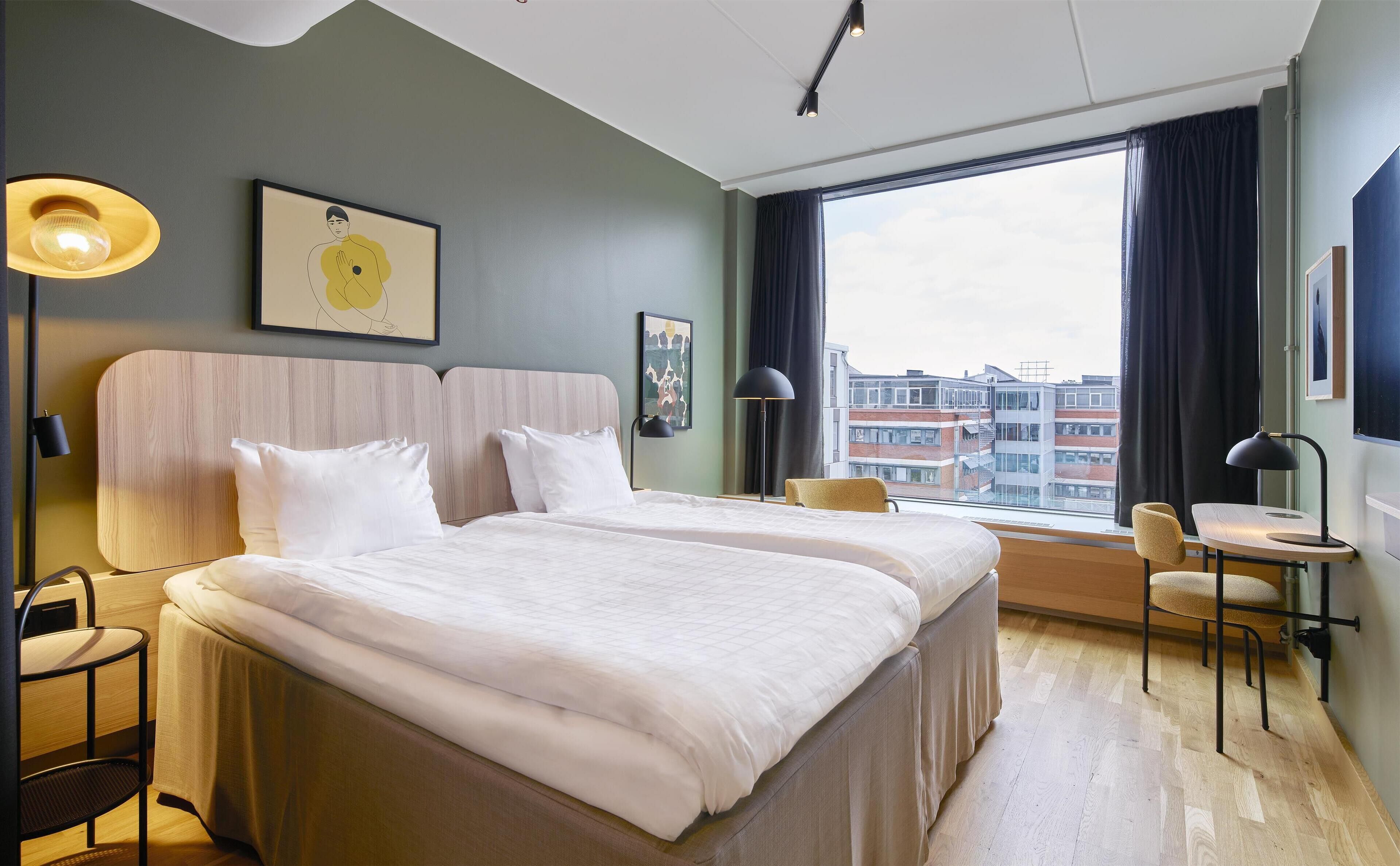 Standard-Zweibettzimmer | Zimmersafe, Schreibtisch, Bügeleisen/Bügelbrett, kostenloses WLAN