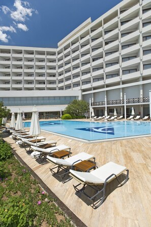 Outdoor pool - Divan Antalya (Antalya)