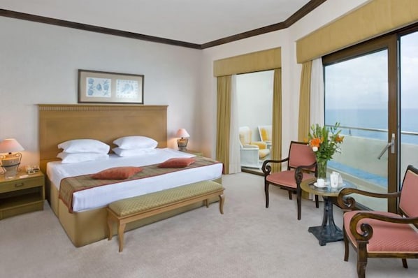 Hypo-allergenic bedding, minibar, in-room safe, desk - Divan Antalya (Antalya)