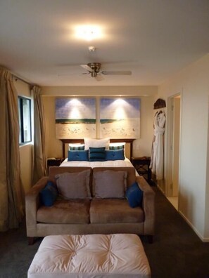 Studio Deluxe, 1 grand lit, vue jardin, côté jardin