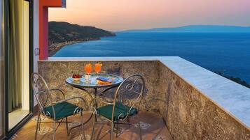 Junior Studio Suite, 1 Queen Bed, Terrace, Sea View (Mansarda) | Terrace/patio