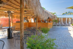 Poolside bar