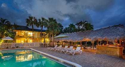 Naples Garden Inn