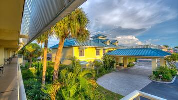 Deluxe-Zimmer, 2 Doppelbetten | Individuell dekoriert, Schreibtisch, VerdunkelungsvorhÀnge