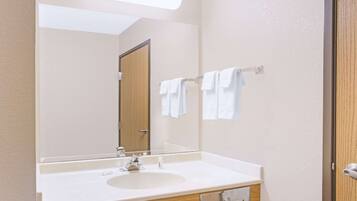 Deep-soaking bathtub, free toiletries, hair dryer, towels