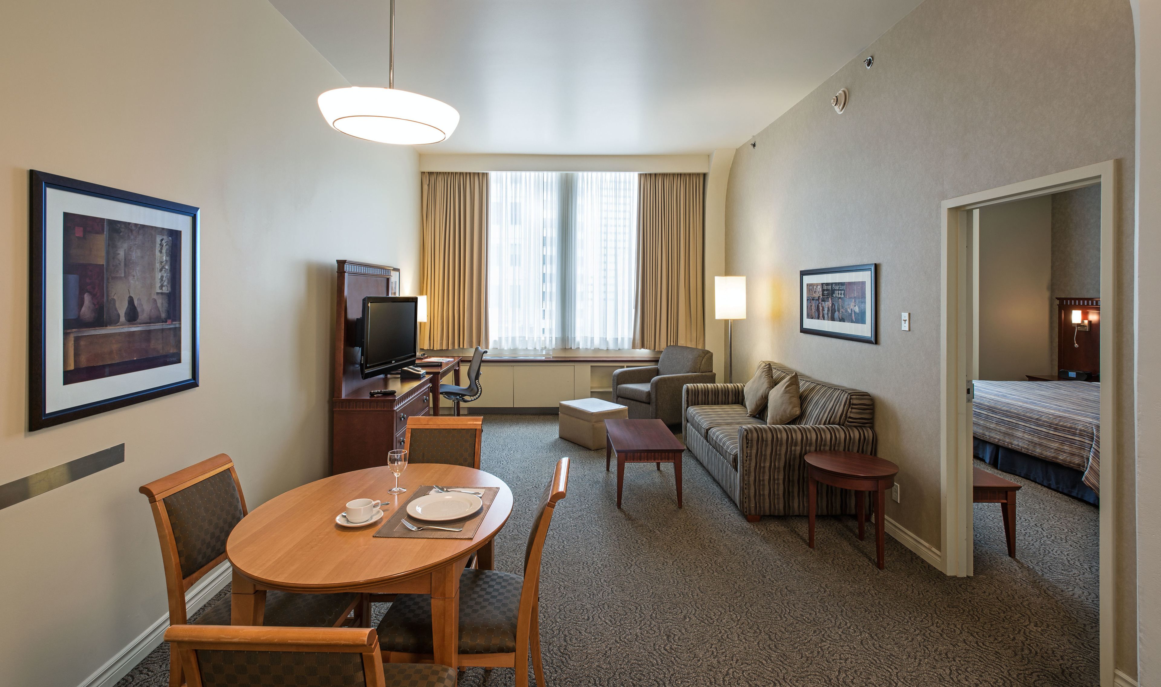 Suite, 1 Schlafzimmer | Wohnbereich | Flachbildfernseher, Pay-TV