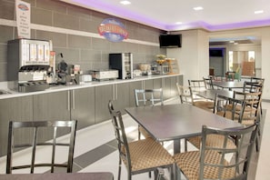 Bao gồm bữa sáng buffet hàng ngày