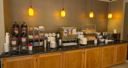 Comfort Suites Visalia Convention Center