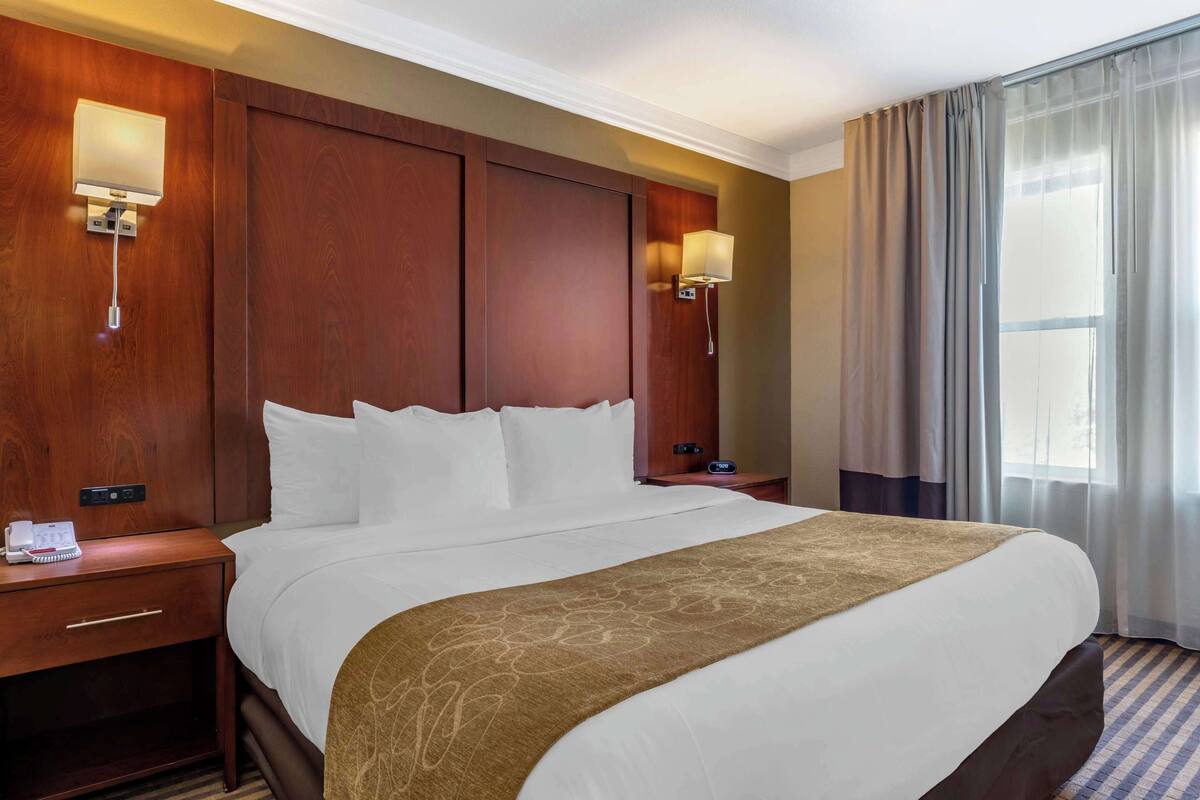 desk, laptop workspace, soundproofing, iron/ironing board