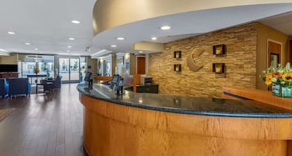Comfort Suites Visalia Convention Center