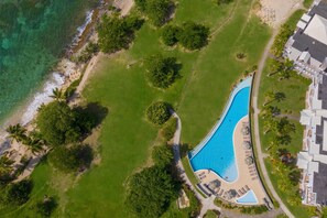 3 outdoor pools, pool umbrellas, pool loungers