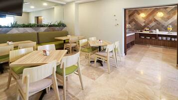 Free daily buffet breakfast