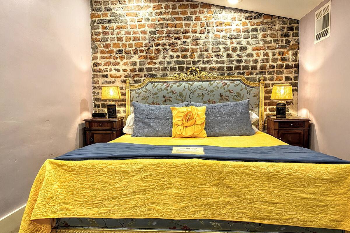 Chambre Deluxe, 1 très grand lit | Système d’insonorisation, fer et planche à repasser