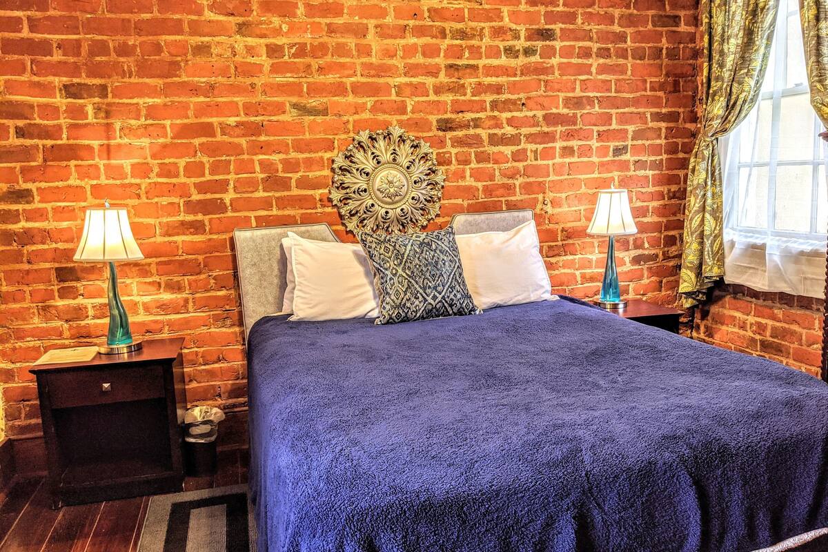 Chambre Deluxe, 1 grand lit | Système d’insonorisation, fer et planche à repasser