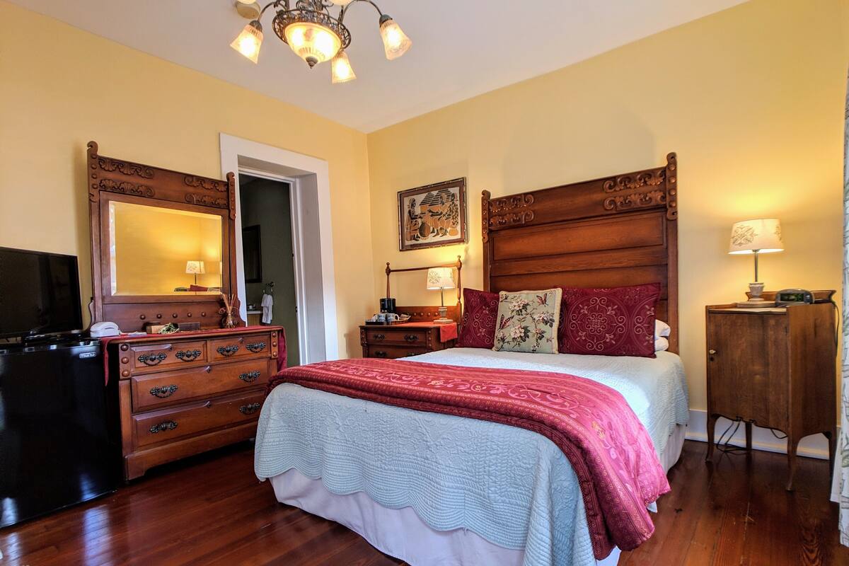 Chambre Deluxe, 1 grand lit | Système d’insonorisation, fer et planche à repasser