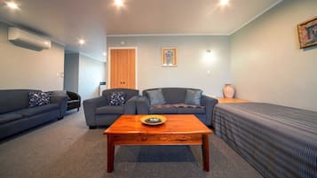 2 Bedroom Motel Unit | Living area