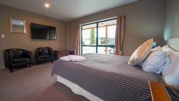 1 Bedroom Cedar Units | View from room