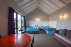 Estúdio standard | 2 quartos, quartos à prova de som, ferros/tábuas de passar roupa