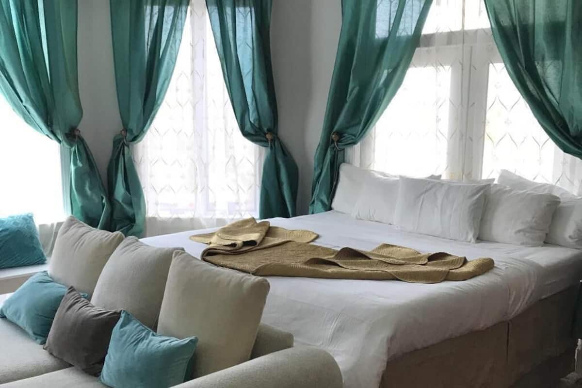 Premium bedding, Tempur-Pedic beds, individually decorated