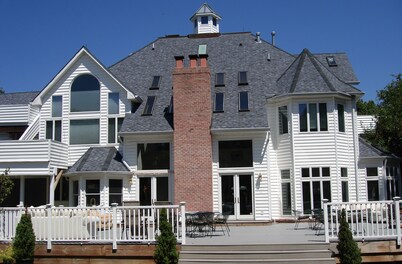 The Columbia Inn at Peralynna Manor