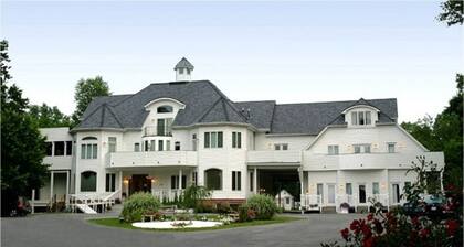 The Columbia Inn at Peralynna Manor