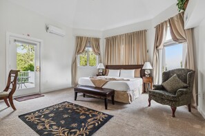 V Suite, Castle Suite, 1 King Bed, walk-in shower, 2nd Floor | Premium bedding, Tempur-Pedic beds, individually decorated