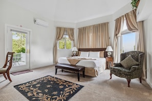 V Suite, Castle Suite, 1 King Bed, walk-in shower, 2nd Floor | Premium bedding, Tempur-Pedic beds, individually decorated